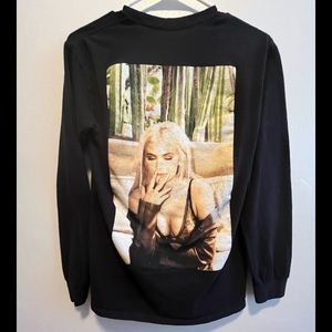 Kylie Cosmetics Smoking Shirt
